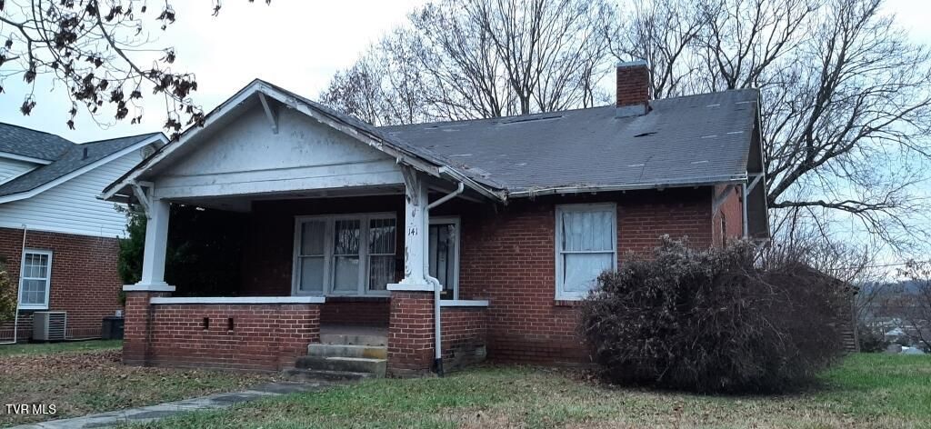 Photo of 141 Sevier Avenue, Kingsport, TN 37660 (MLS # 9989909)