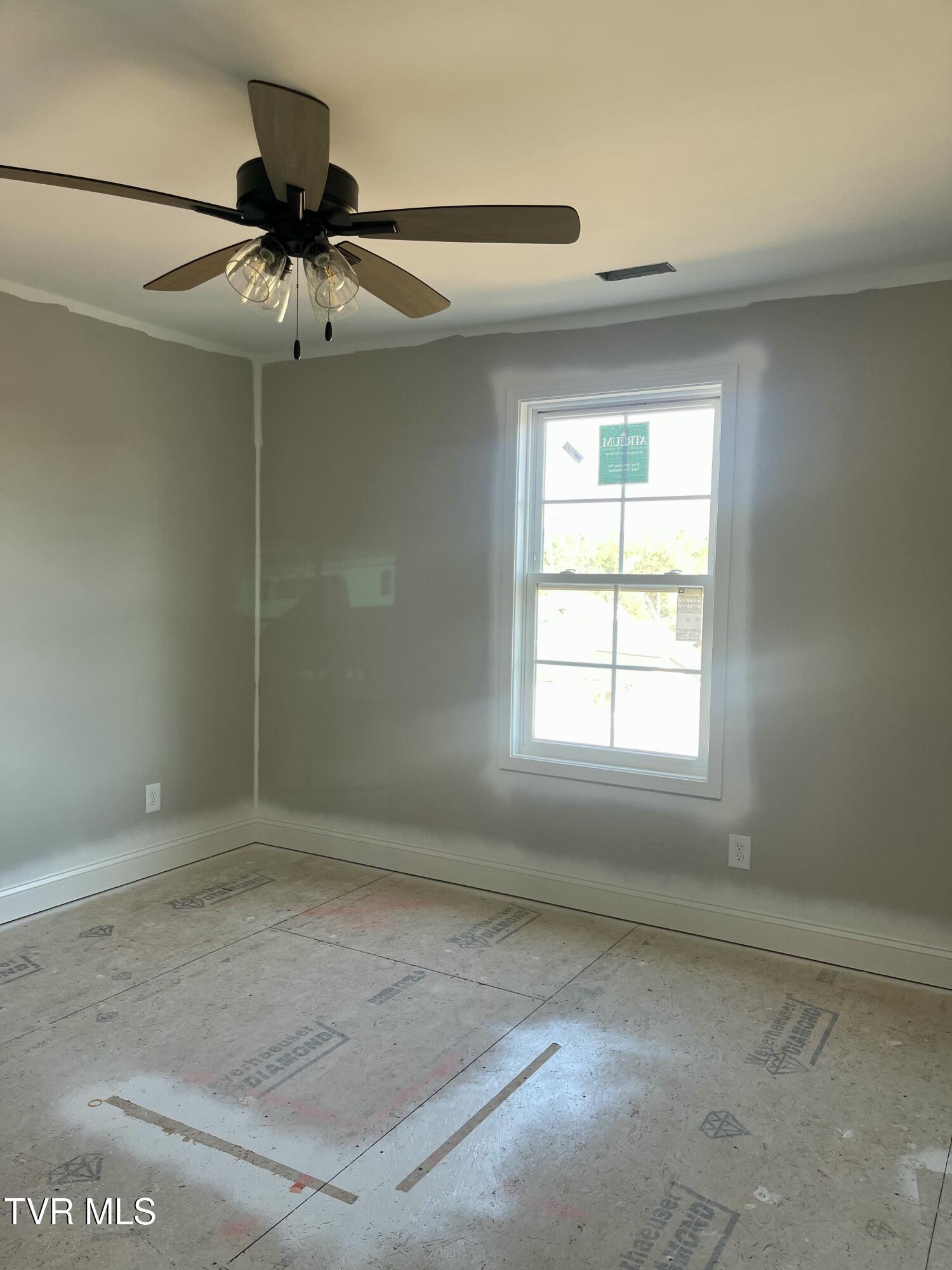 921 Daybreak Crest, Jonesborough, Tennessee image 16