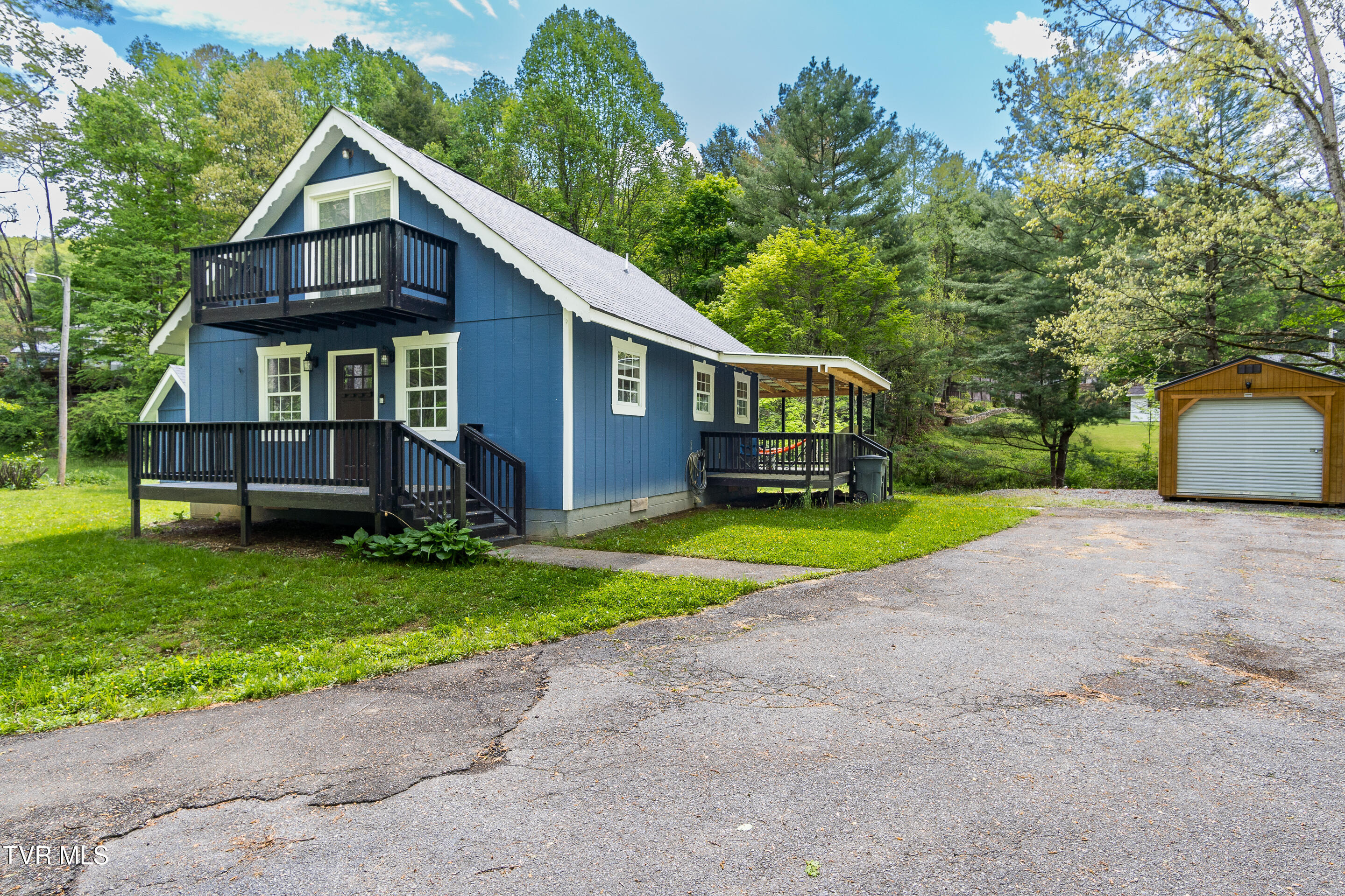 388 Crestwood Drive, Mountain City, Tennessee image 25