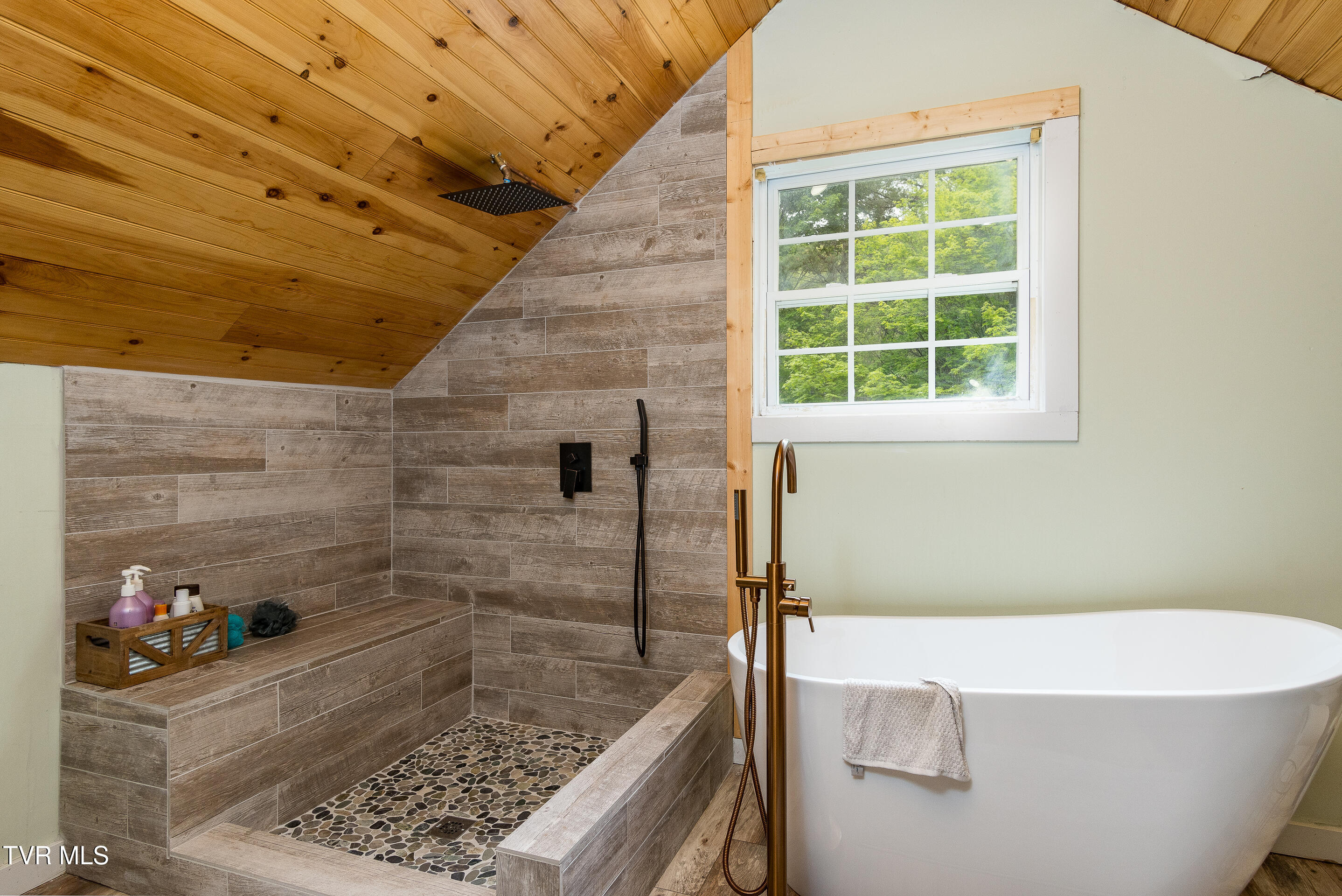 388 Crestwood Drive, Mountain City, Tennessee image 20