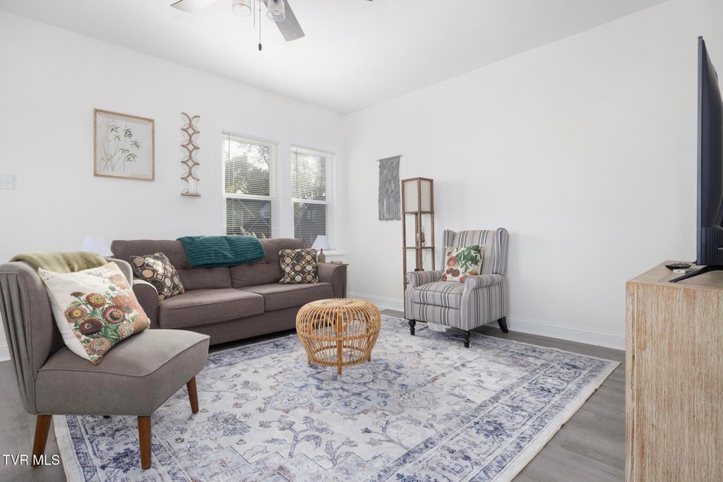 Photo of 722 Holston Street, Kingsport, TN 37660 (MLS # 9986935)