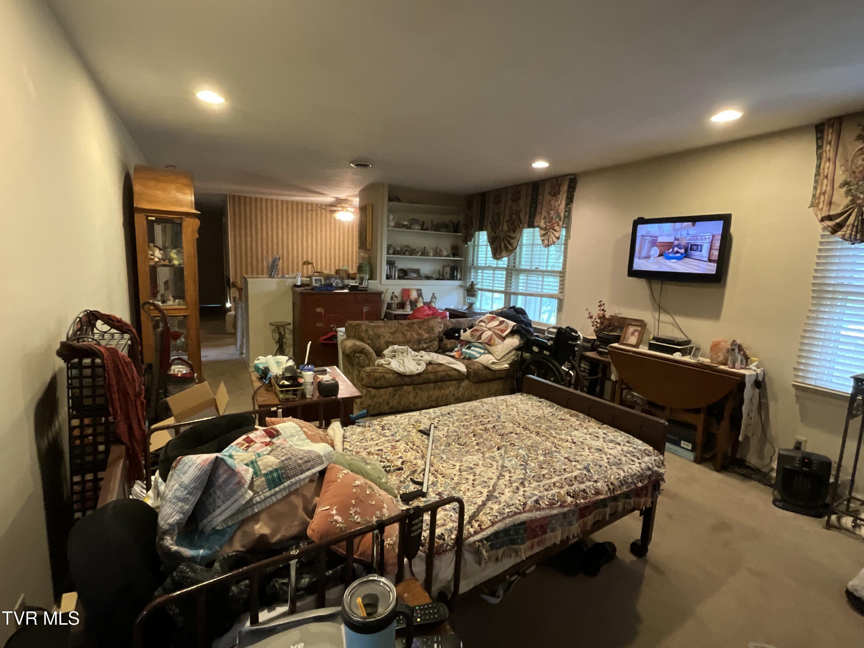 806 Sir Echo Drive, Kingsport, Tennessee image 5