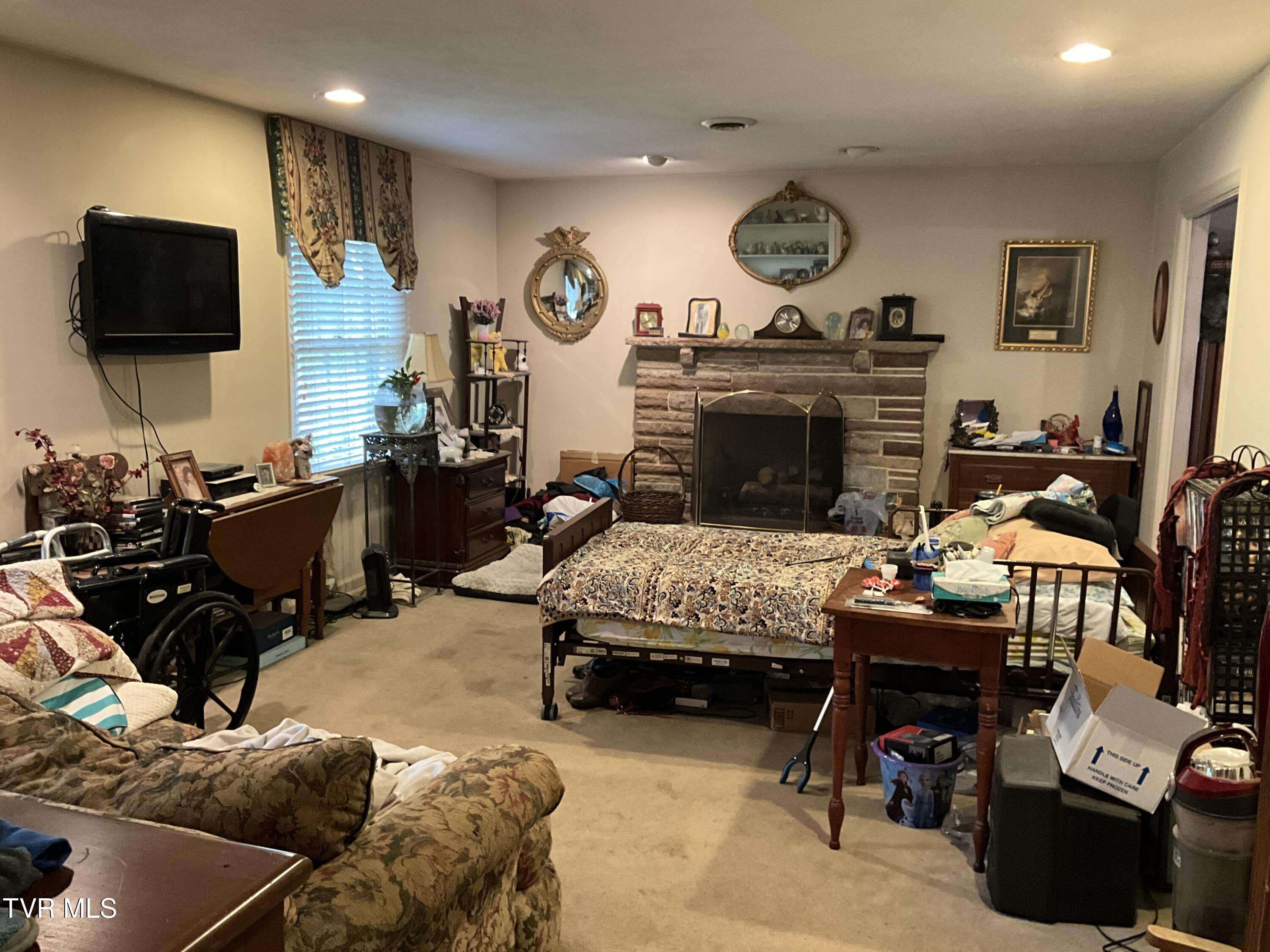 806 Sir Echo Drive, Kingsport, Tennessee image 4