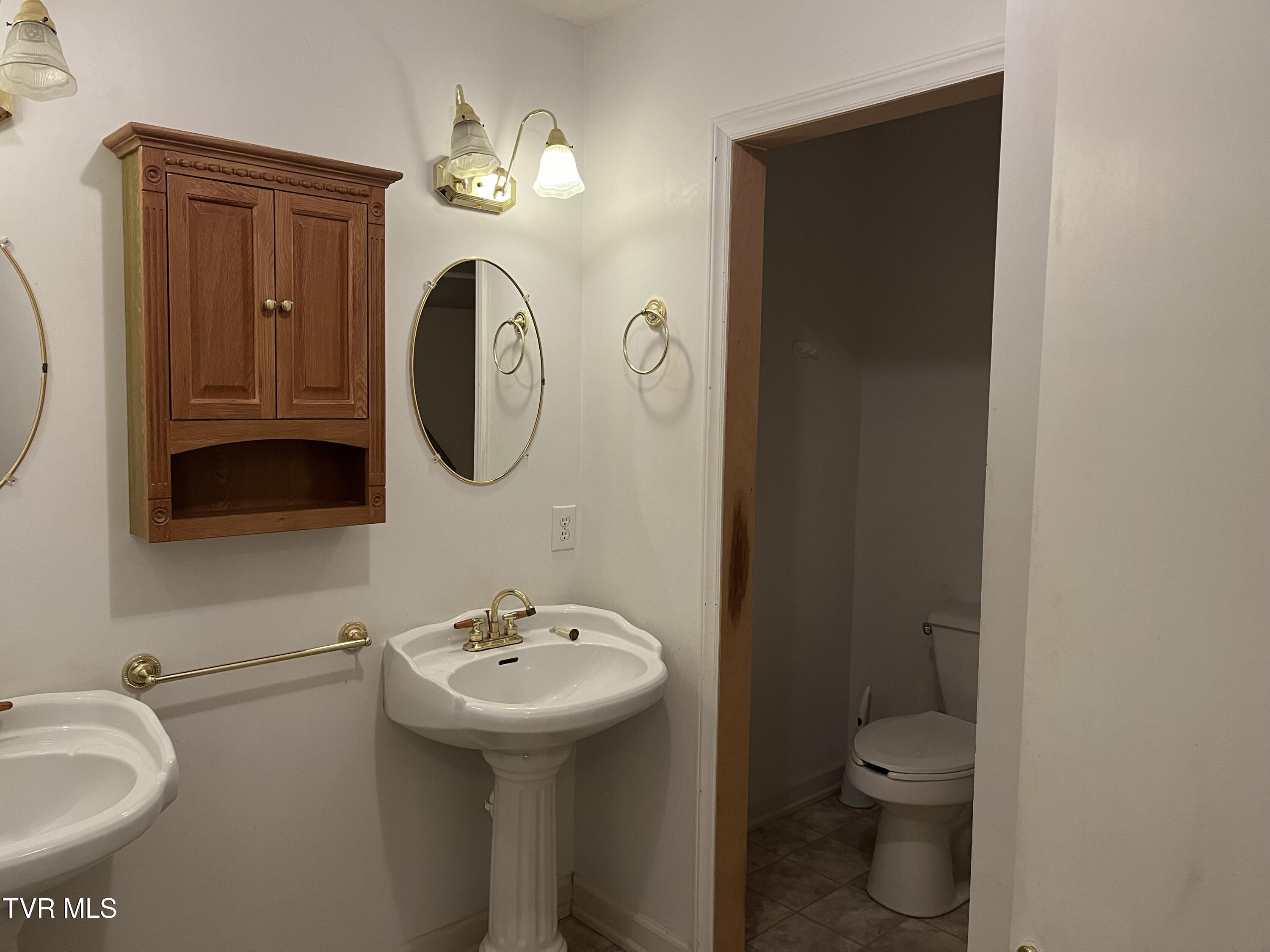318 Pinecrest Street, Mountain City, Tennessee image 10