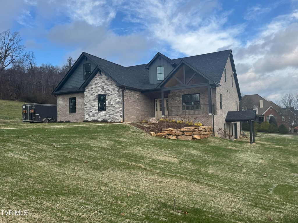 Photo of 3 Morning Glory Terrace, Johnson City, TN 37615 (MLS # 9989072)