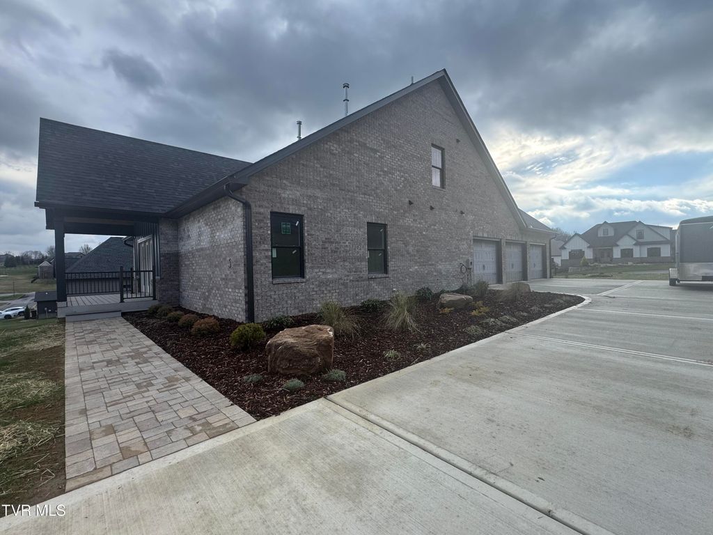 Photo of 3 Morning Glory Terrace, Johnson City, TN 37615 (MLS # 9989072)