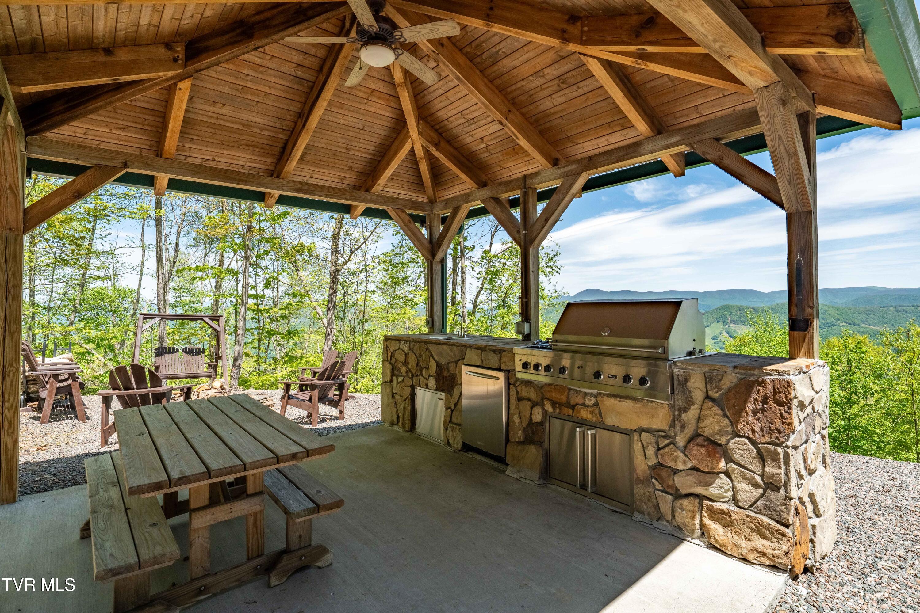 1527 Stone Mountain Road, Trade, Tennessee image 50