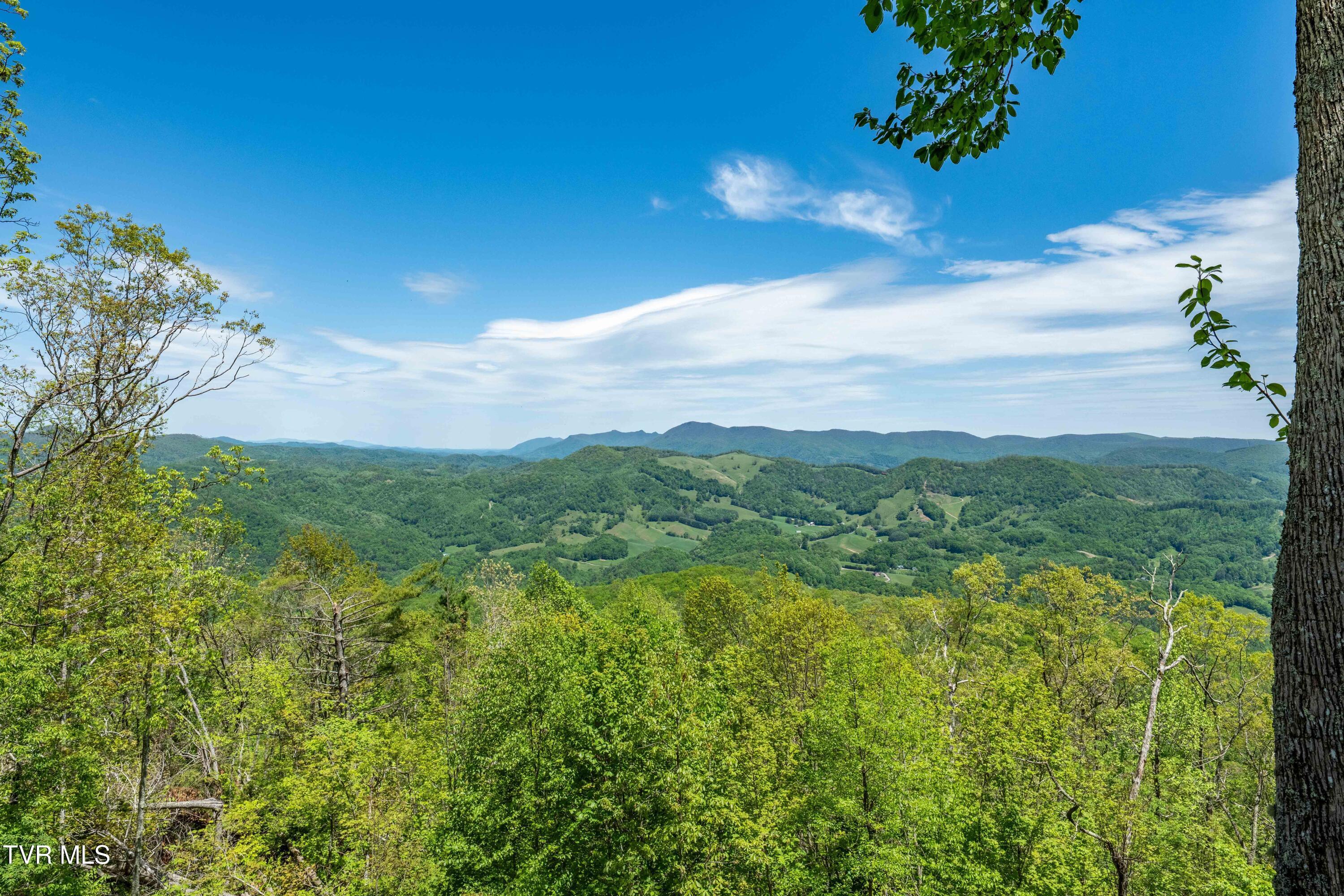 1527 Stone Mountain Road, Trade, Tennessee image 6