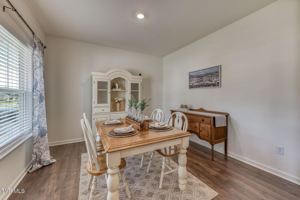 Photo of 5581 Wildlife Circle, Piney Flats, TN 37686 (MLS # 9995707)