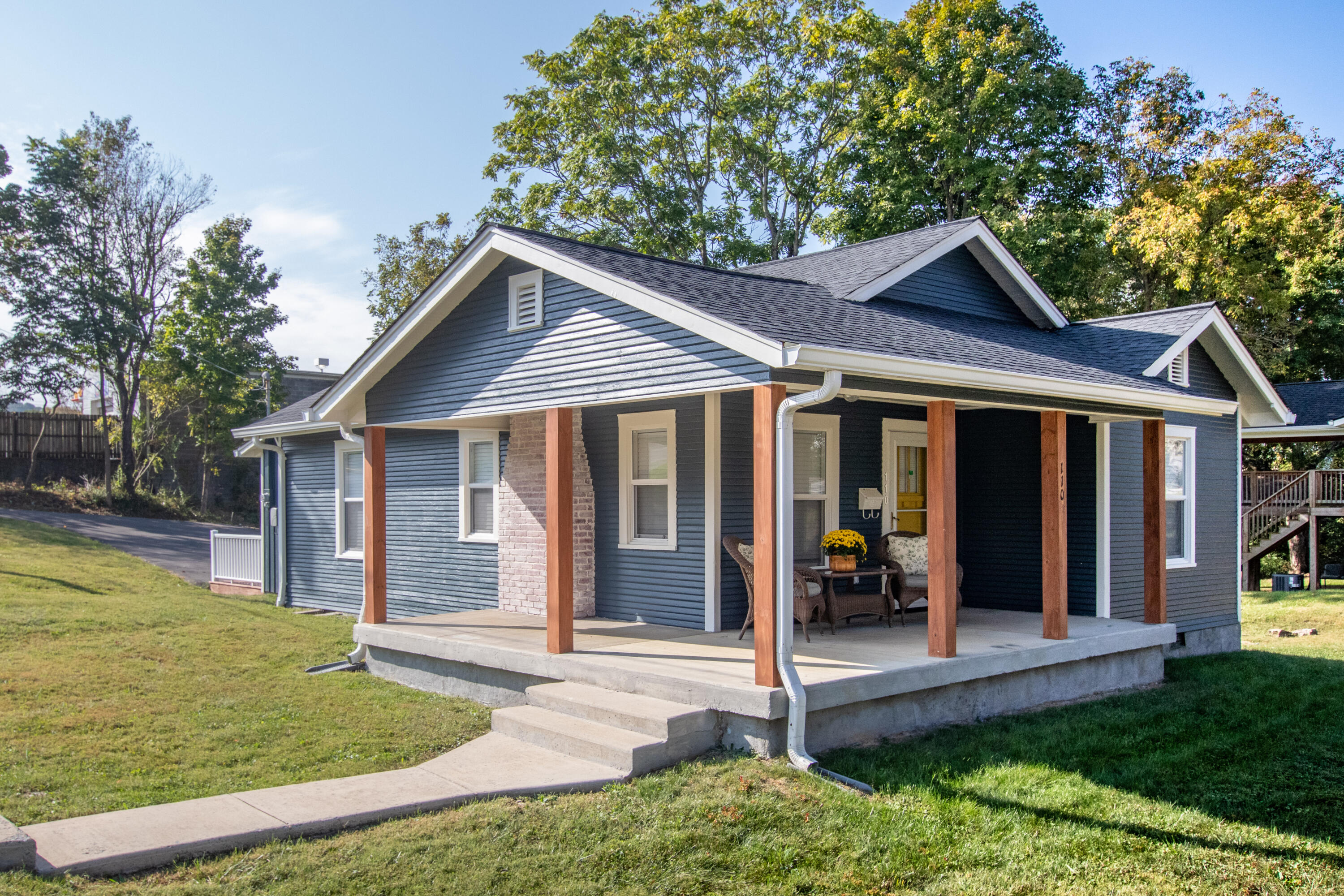 Bristol, Virginia 24201, United States, 2 Bedrooms Bedrooms, ,2 BathroomsBathrooms,Residential,Active,40747