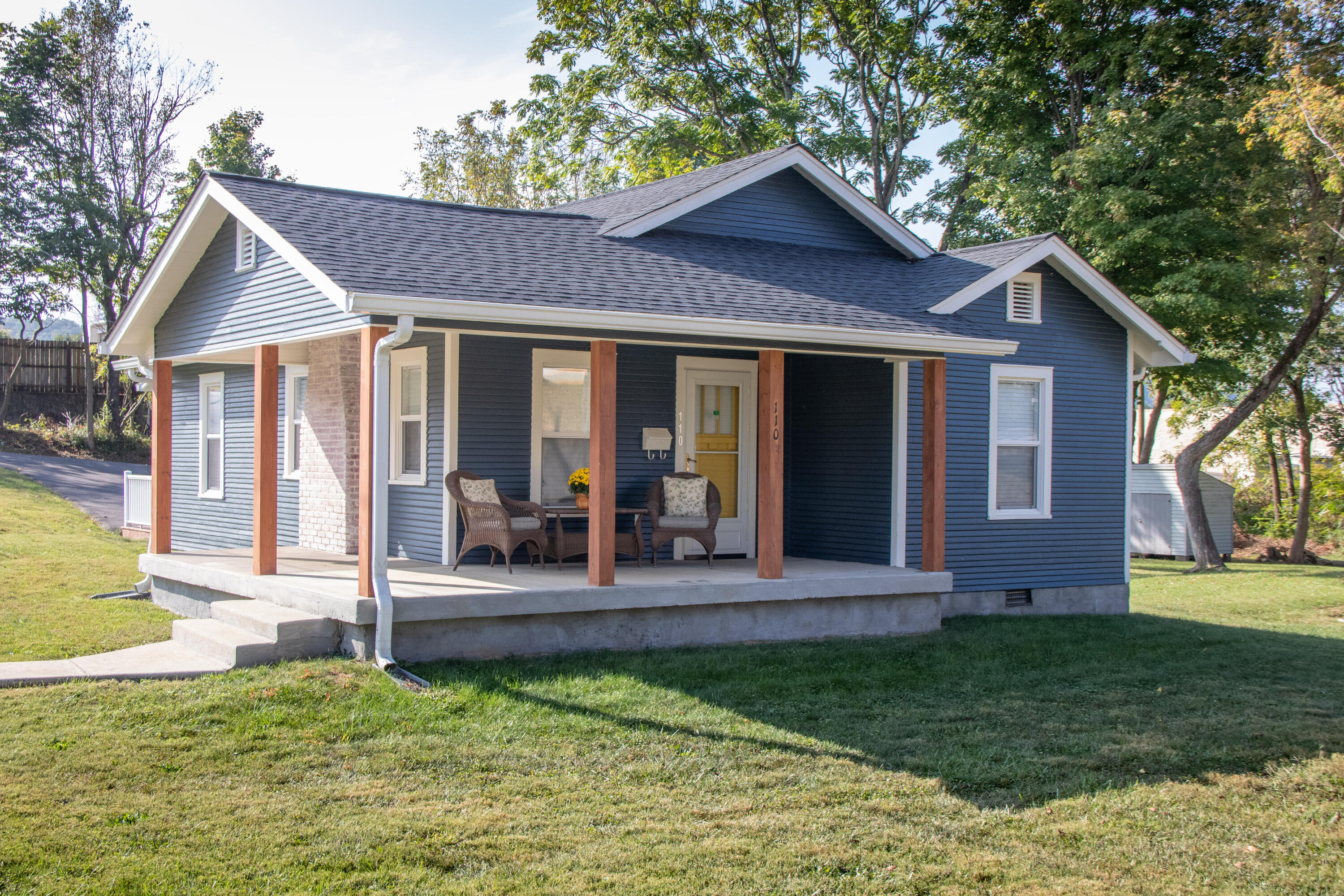 Bristol, Virginia 24201, United States, 2 Bedrooms Bedrooms, ,2 BathroomsBathrooms,Residential,Active,40747