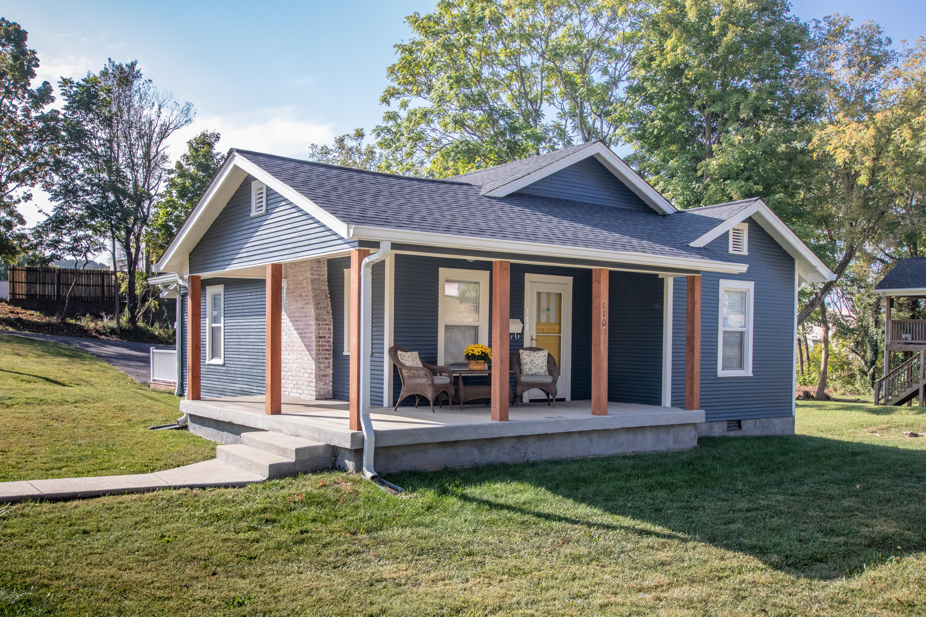 Bristol, Virginia 24201, United States, 2 Bedrooms Bedrooms, ,2 BathroomsBathrooms,Residential,Active,40747