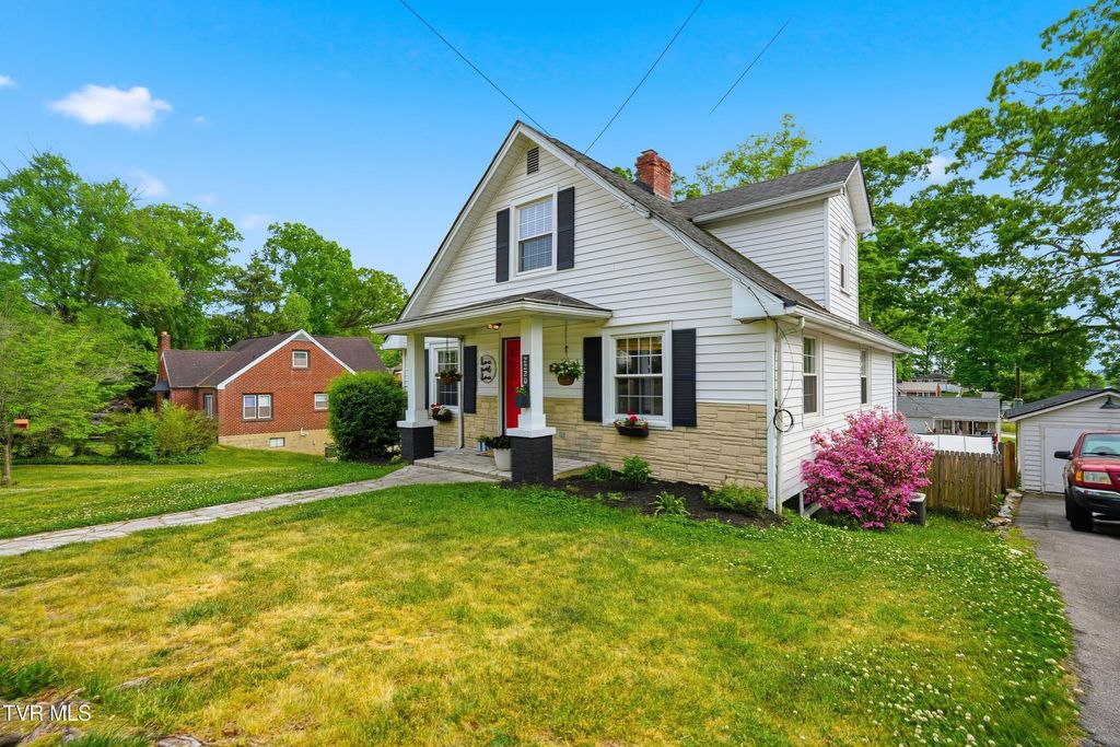 Photo of 2220 Cypress Street, Kingsport, TN 37664 (MLS # 9994401)