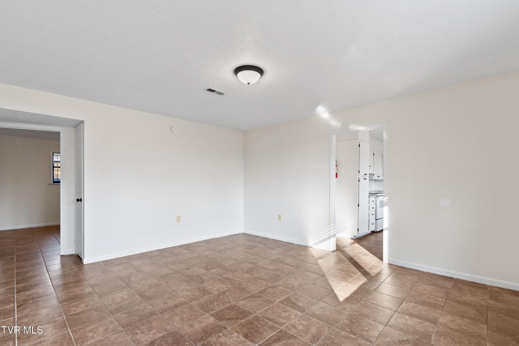 Photo of 1001 Kiser Boulevard #13, Greeneville, TN 37745 (MLS # 9989793)