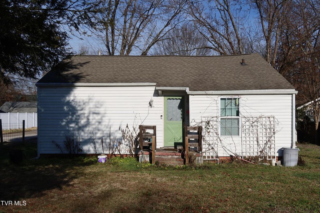 Photo of 1602 Aaron Way, Kingsport, TN 37664 (MLS # 9989251)