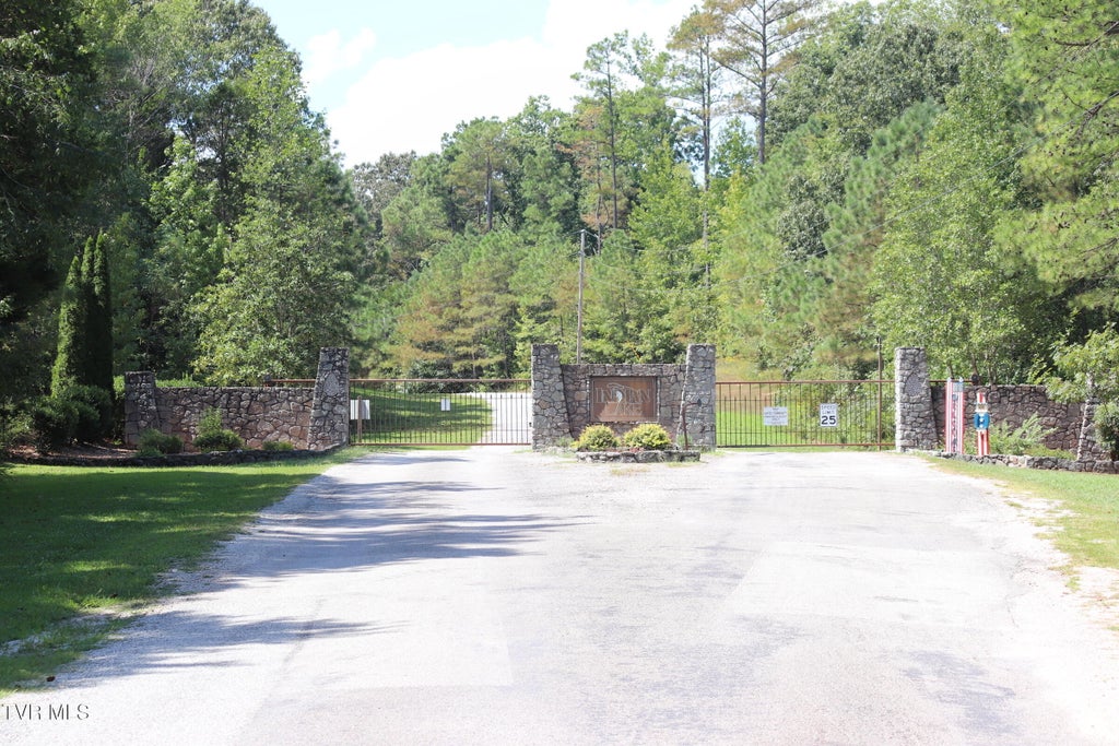 Photo of 815 Strike King Drive Drive, Jackson, TN 38301 (MLS # 10001092)