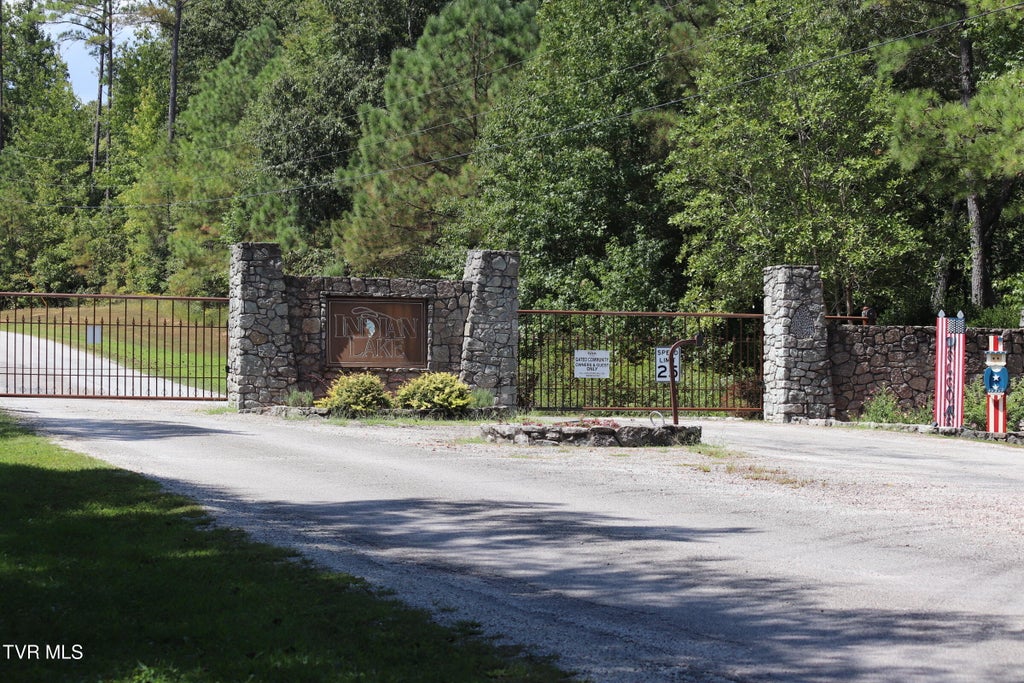 Photo of 815 Strike King Drive Drive, Jackson, TN 38301 (MLS # 10001092)