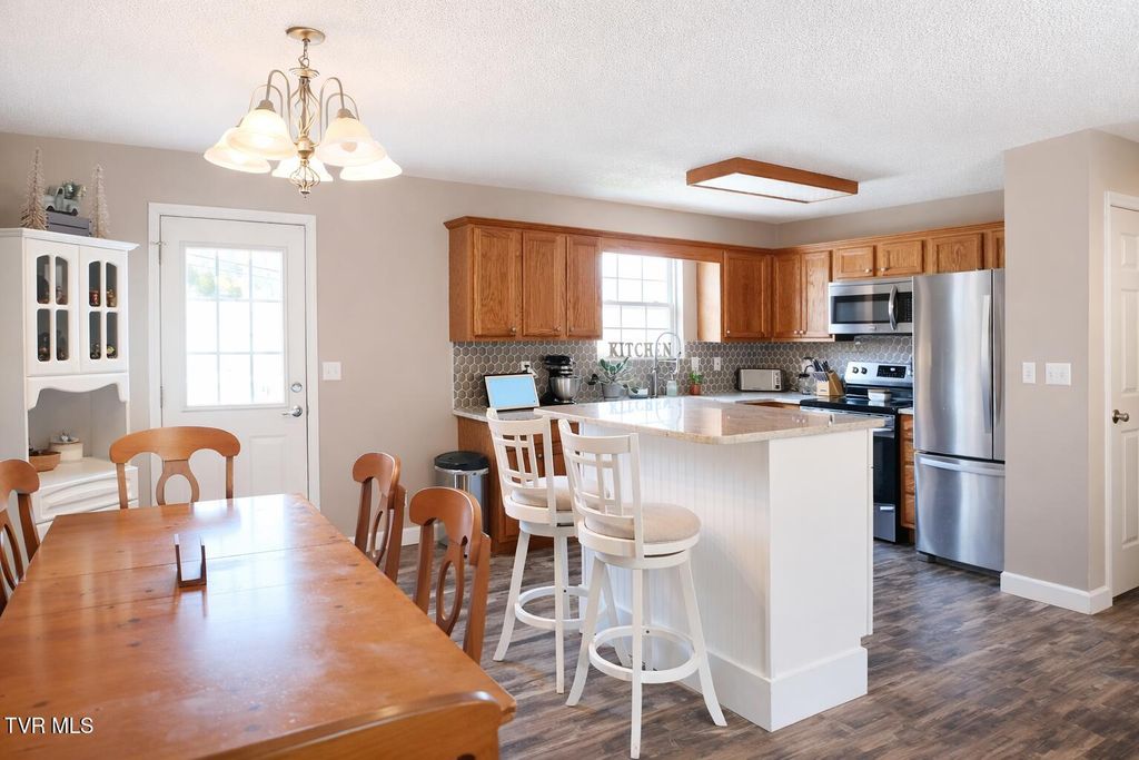 Photo of 408 Fondulac Drive, Kingsport, TN 37663 (MLS # 9992655)