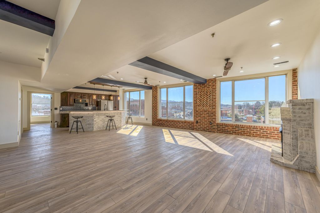 Photo of 200 Main Street #5, Johnson City, TN 37604 (MLS # 9979474)