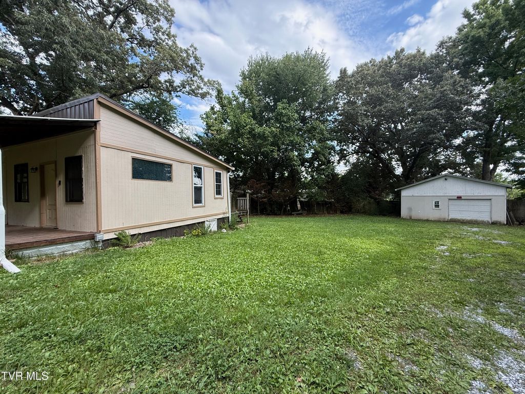 Photo of 128 Blue Friday Road, Johnson City, TN 37615 (MLS # 9998507)