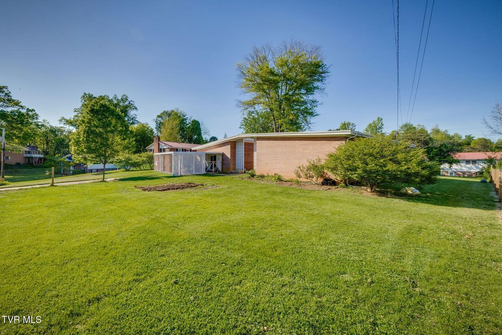 Photo of 107 Wayfair Drive, Greeneville, TN 37743 (MLS # 9994463)