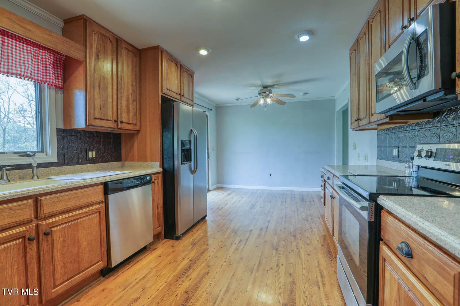 2618 Carters Valley Road, Surgoinsville, Tennessee image 5