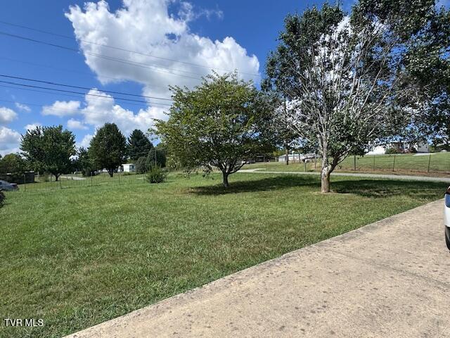 1122 Anderson Loop, Greeneville, Tennessee image 3