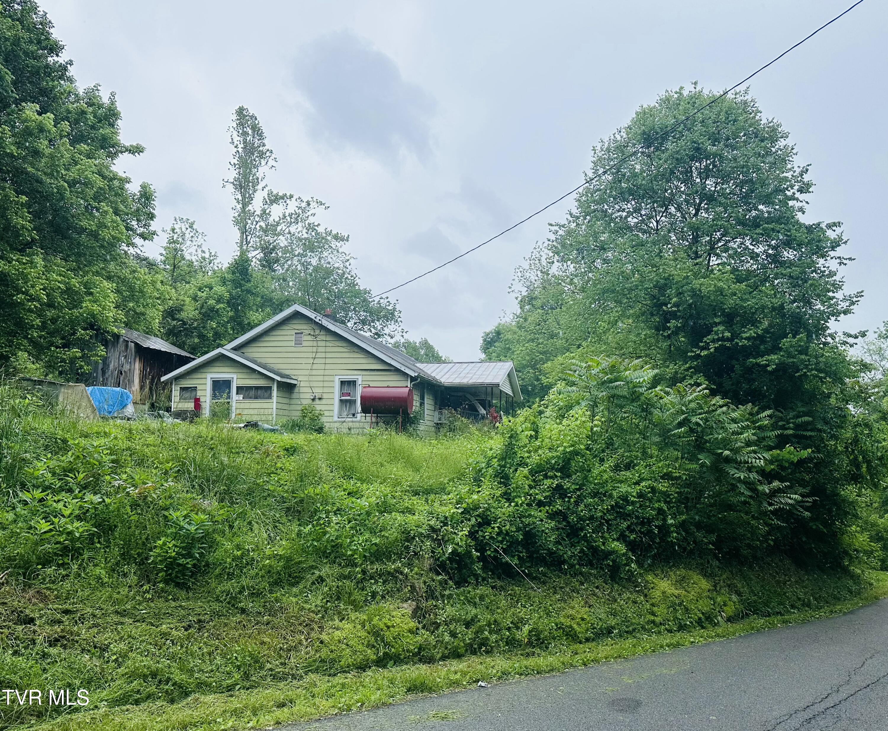 286 Jenkins Hollow Rd Road, Elizabethton, Tennessee image 1