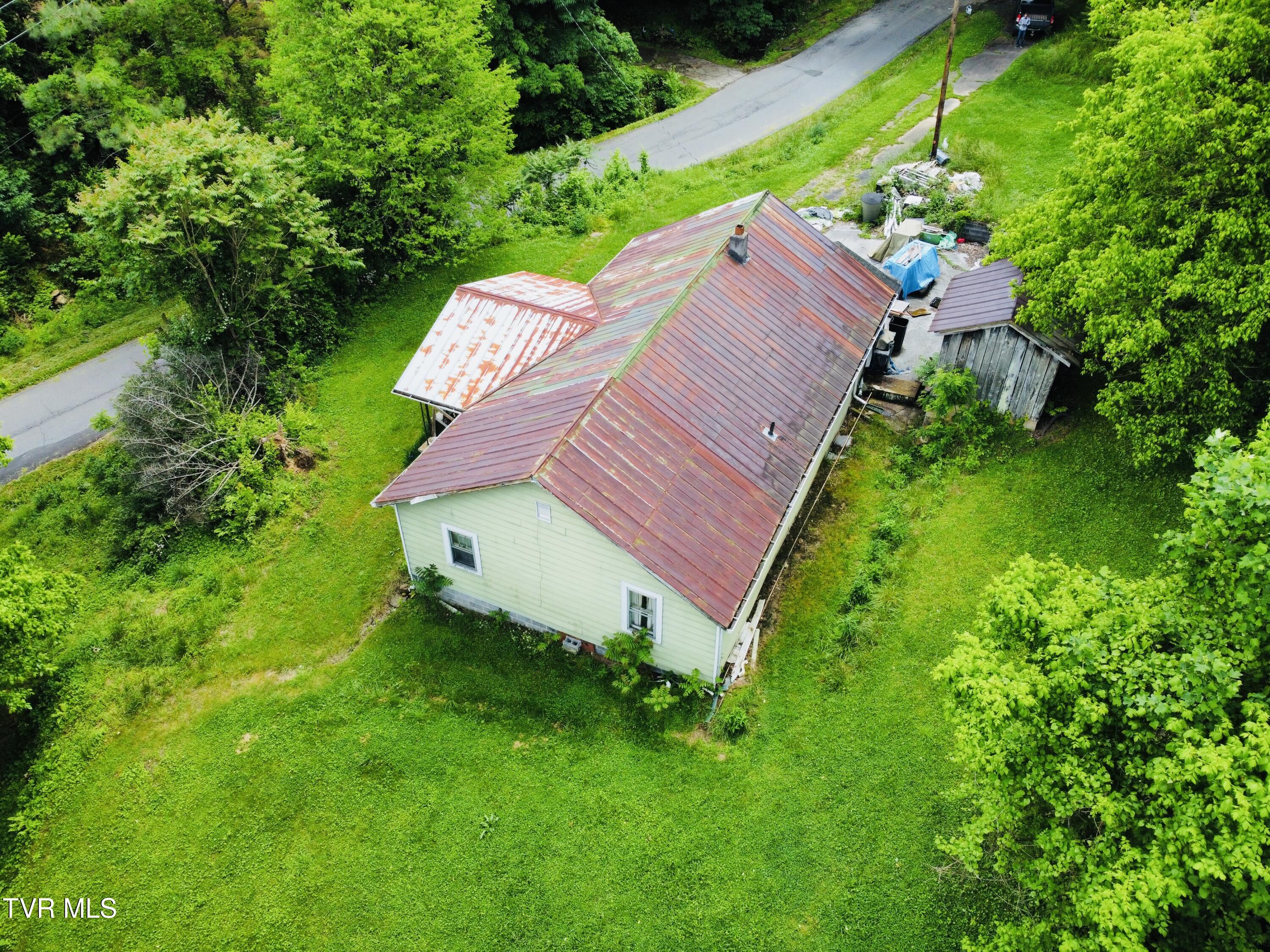 286 Jenkins Hollow Rd Road, Elizabethton, Tennessee image 2
