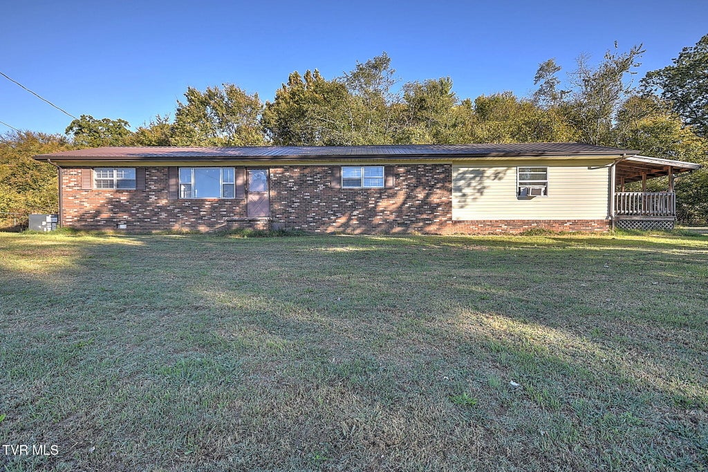 Photo of 2040 Roe Junction Road, Morristown, TN 37813 (MLS # 10002577)
