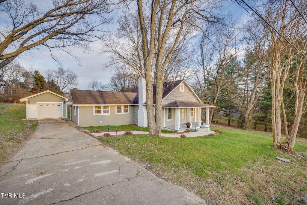 Photo of 133 Pinehurst Drive, Kingsport, TN 37660 (MLS # 9990167)