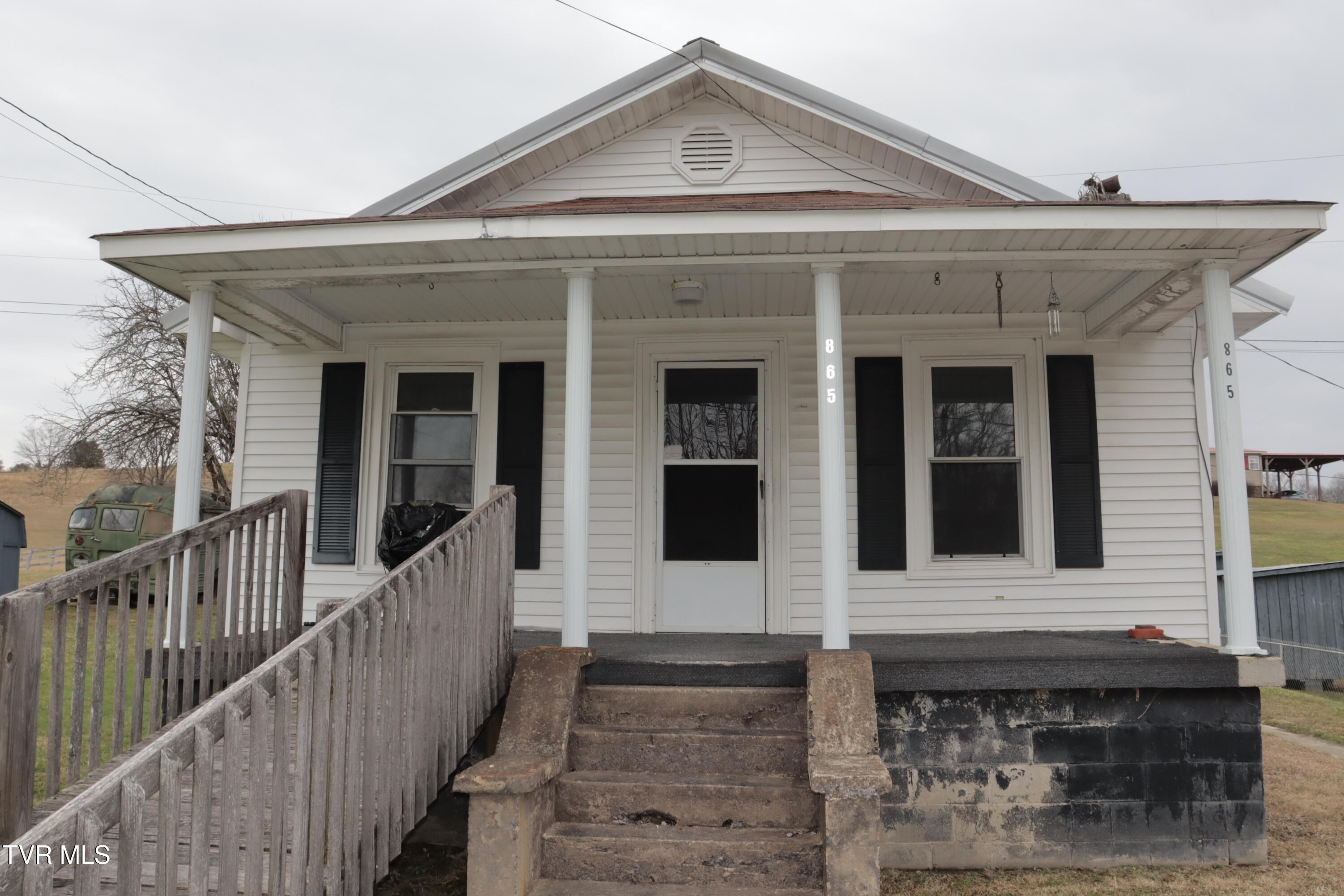 865 Baker Ridge Road, Clintwood, Virginia image 1