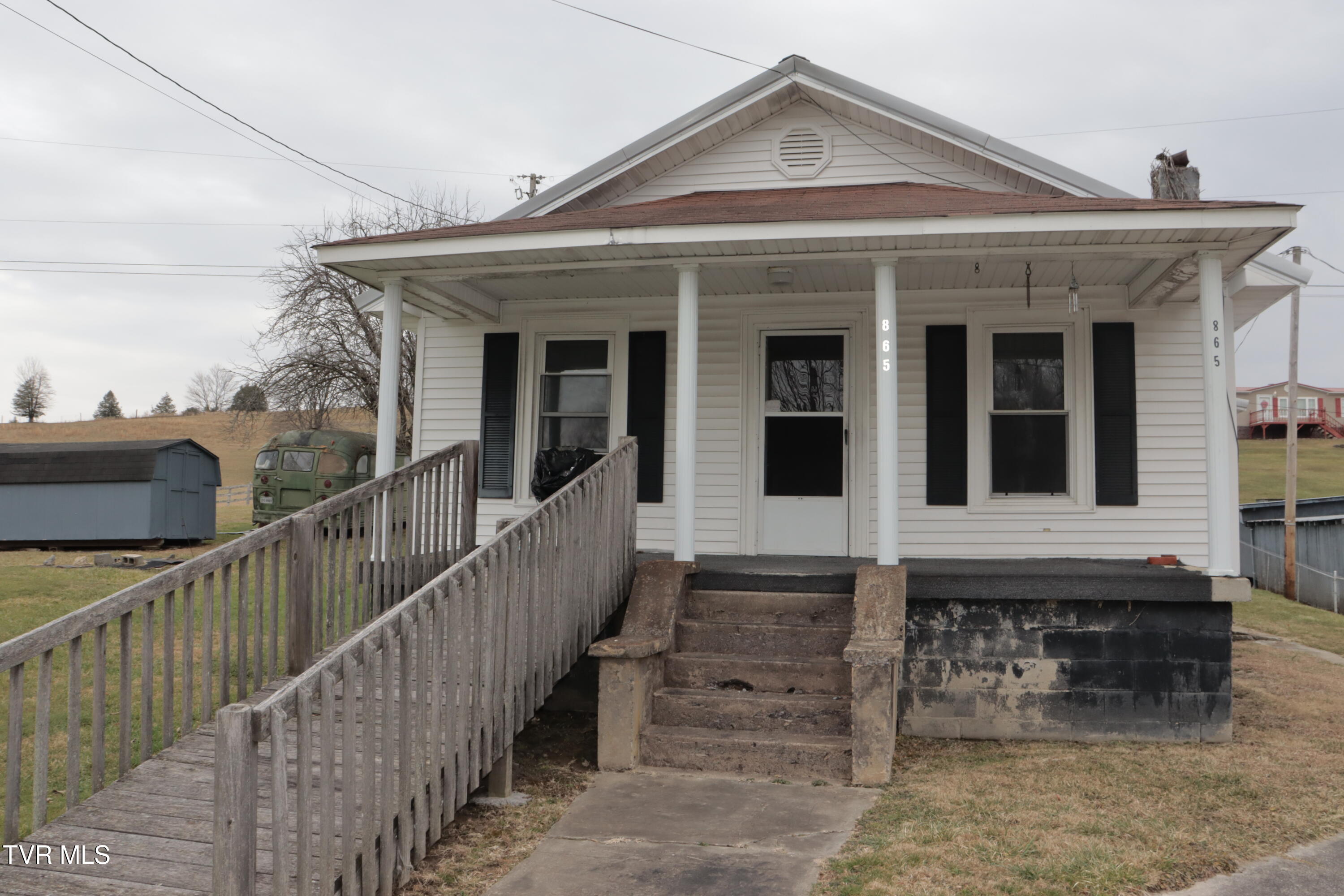 865 Baker Ridge Road, Clintwood, Virginia image 2