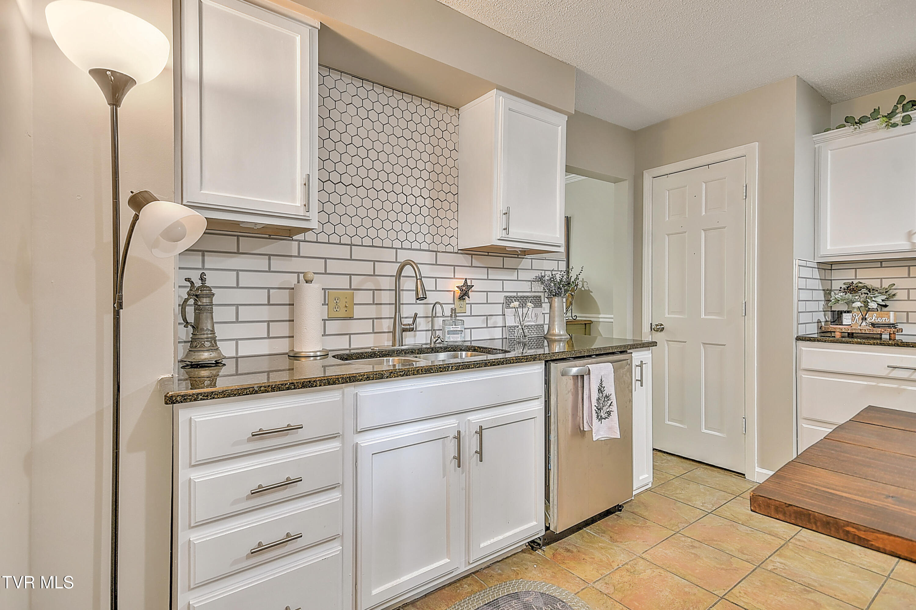 111 Timberbrook Drive #111, Bristol, Virginia image 30