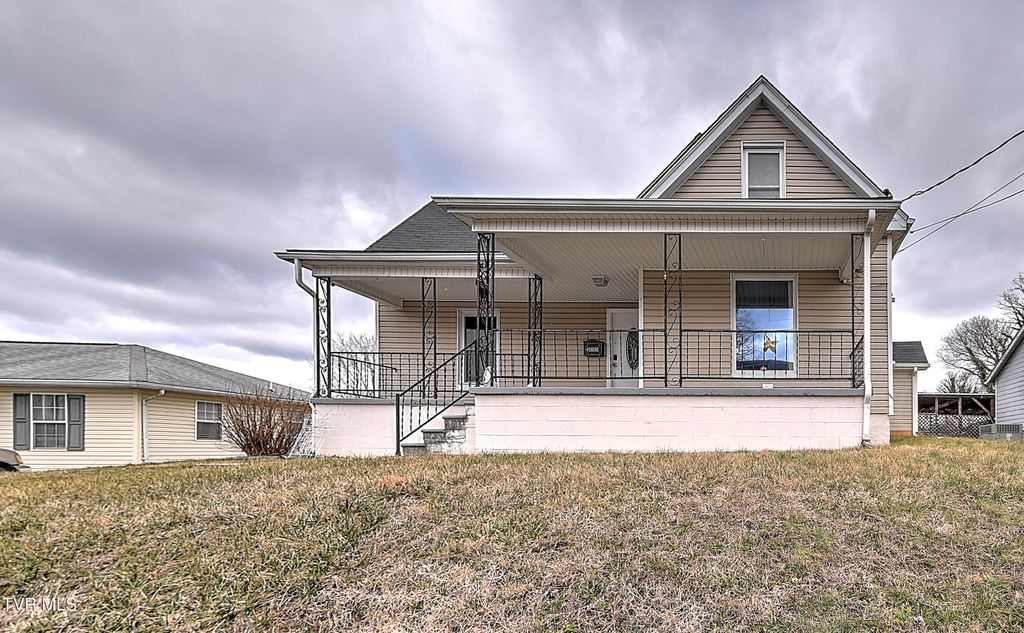 Photo of 235 Mcdowell Street, Bristol, TN 37620 (MLS # 9990280)