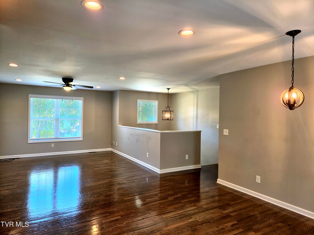 Photo of 375 Ridgeway Road, Kingsport, TN 37664 (MLS # 10002430)