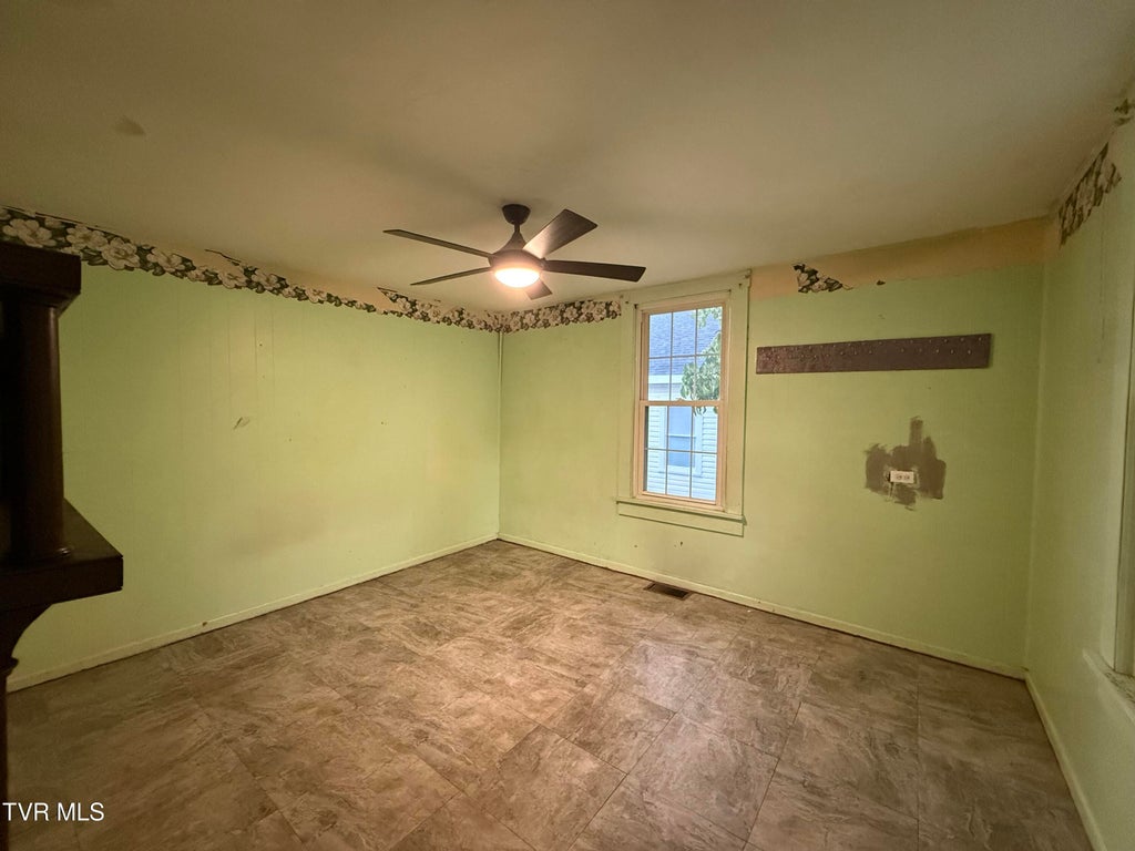 Photo of 938 Fairview Avenue, Kingsport, TN 37660 (MLS # 10000265)