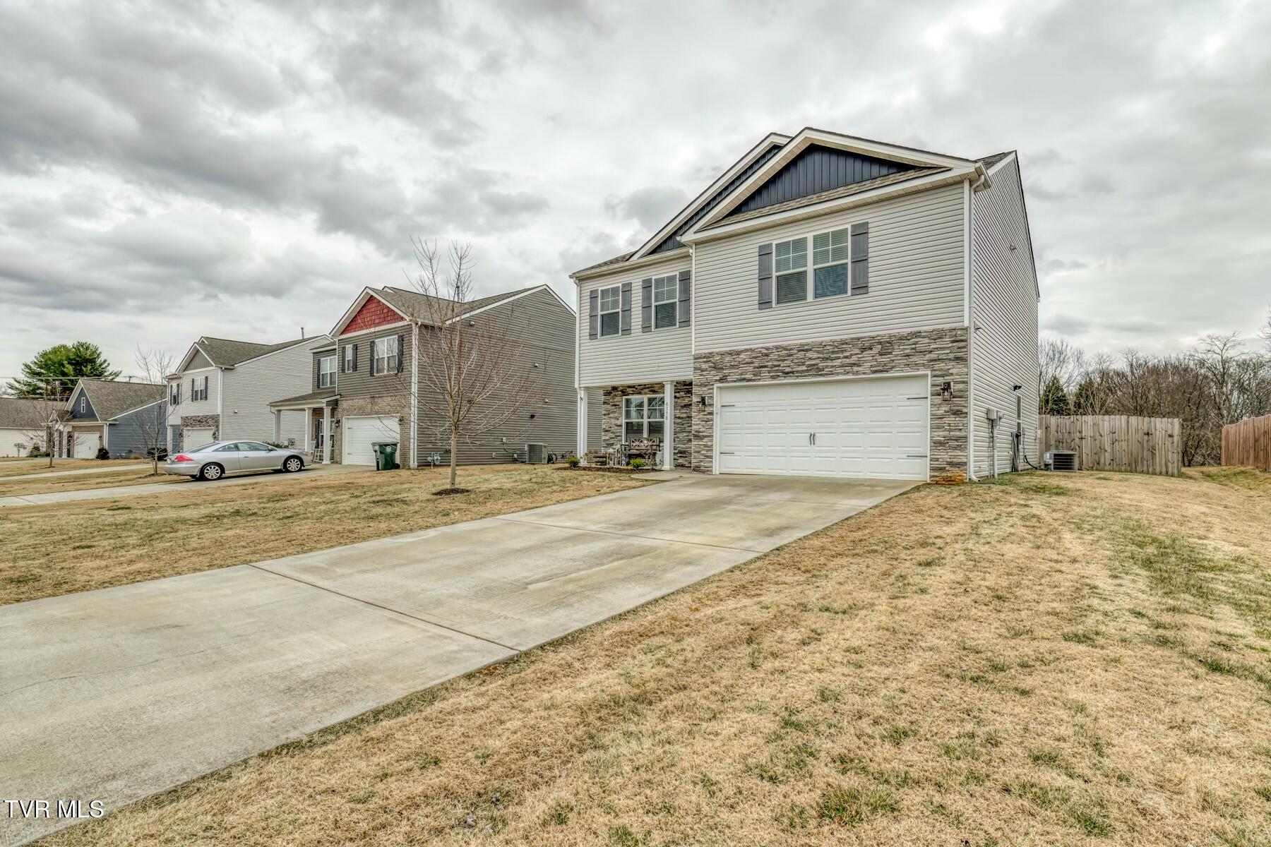 6758 Wildlife Circle, Piney Flats, Tennessee image 2