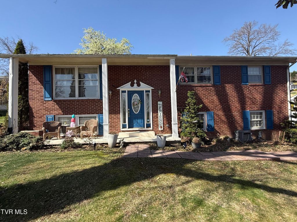 Photo of 952 Afton Street, Kingsport, TN 37660 (MLS # 9992367)