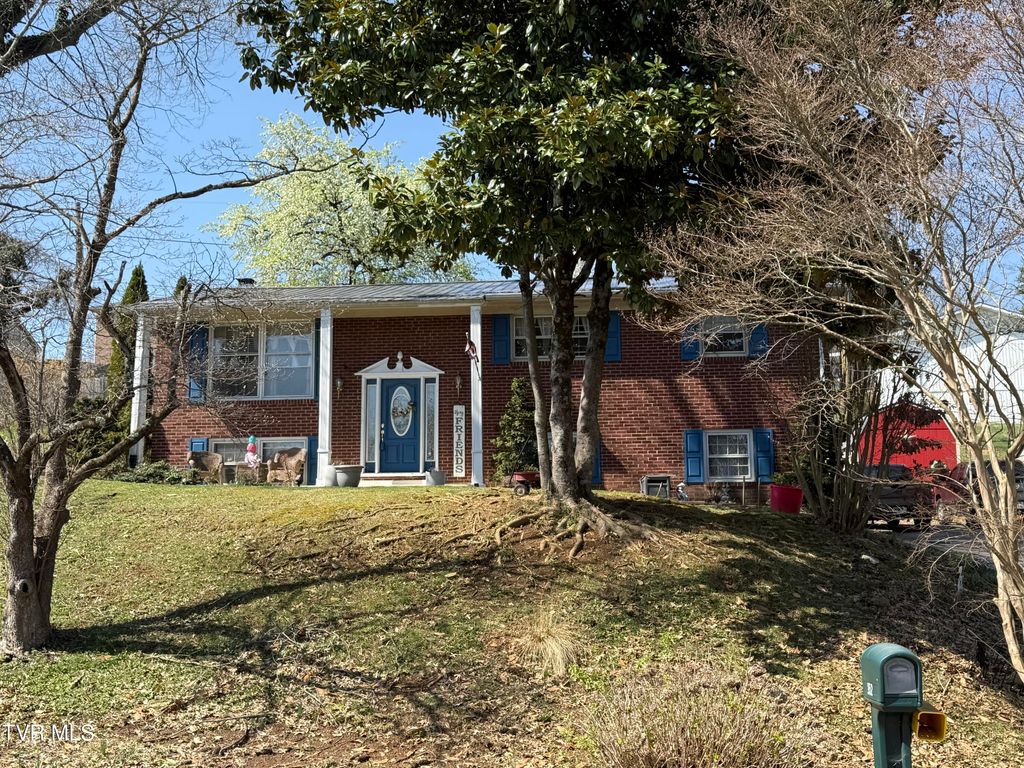 Photo of 952 Afton Street, Kingsport, TN 37660 (MLS # 9992367)