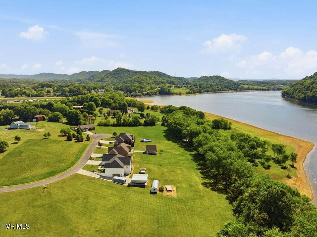 Rogersville, Tennessee, 37857, United States, 3 Bedrooms Bedrooms, ,3 BathroomsBathrooms,Residential,Active,2041728