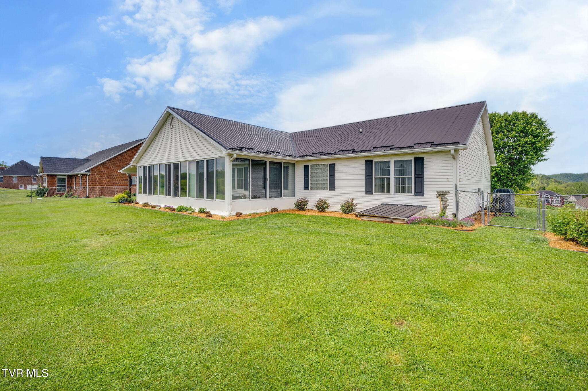 221 Country Meadows Circle, Bristol, Tennessee image 31