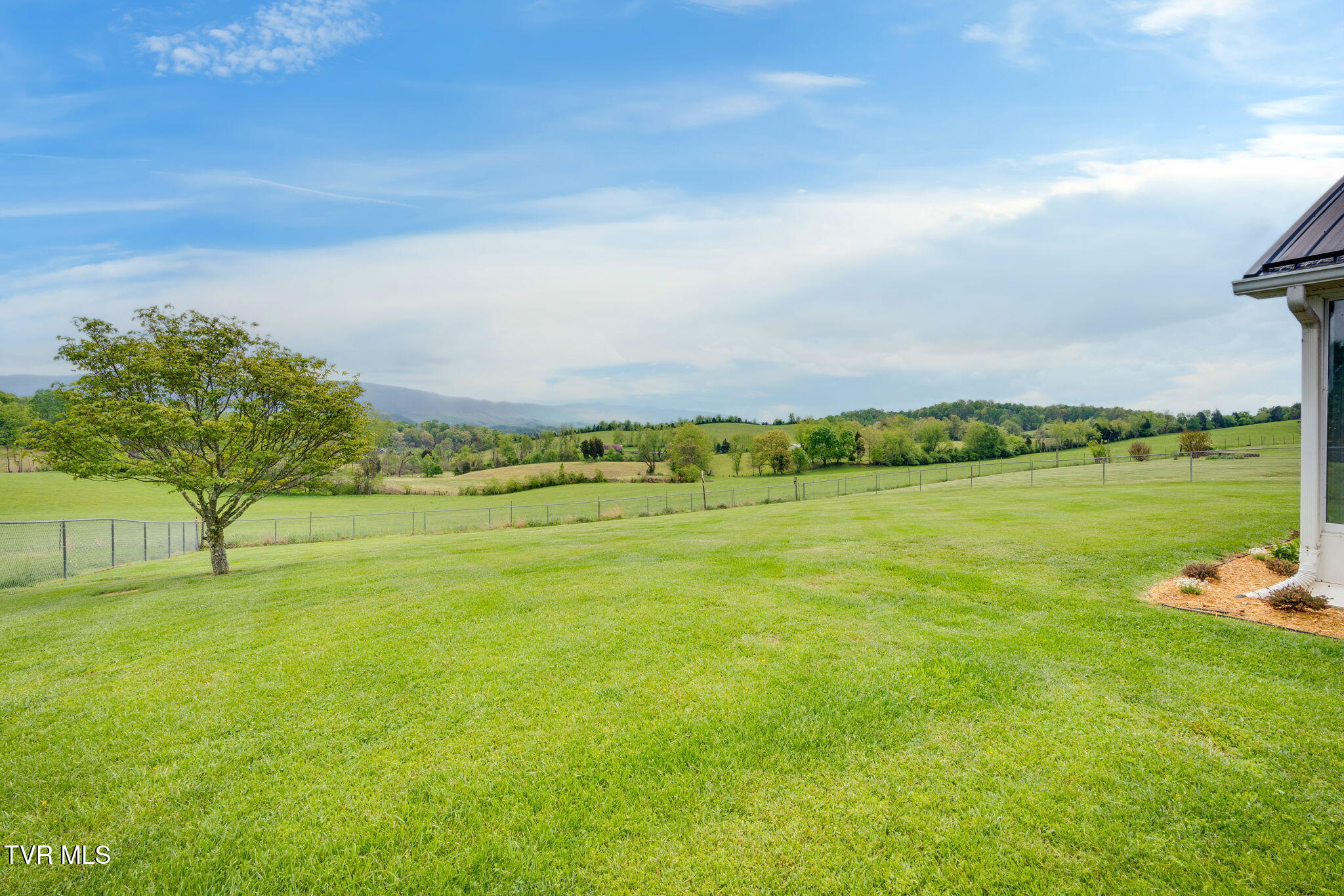 221 Country Meadows Circle, Bristol, Tennessee image 34