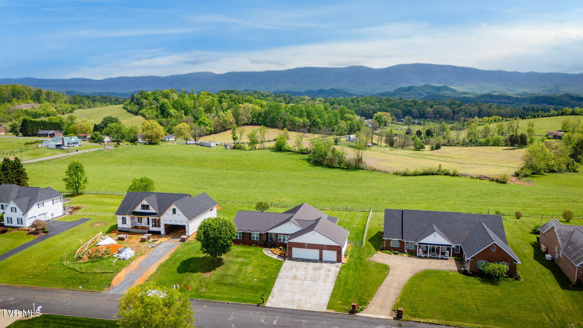 221 Country Meadows Circle, Bristol, Tennessee image 37