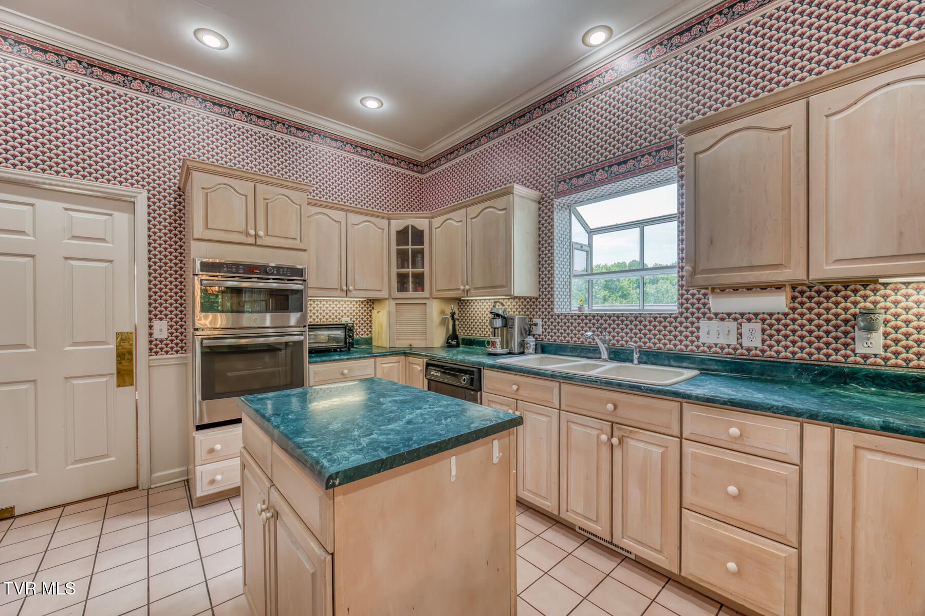 205 Woodbriar Drive, Johnson City, Tennessee image 25