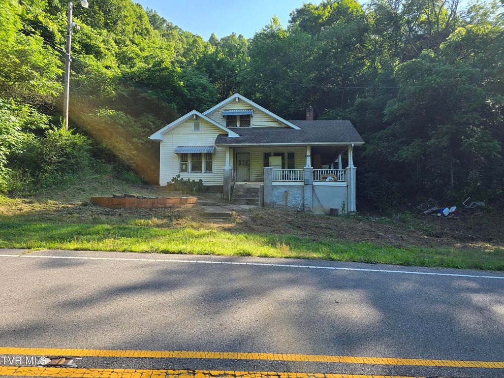 Photo of 14461 Bristol Highway, Bristol, VA 24202 (MLS # 9982111)