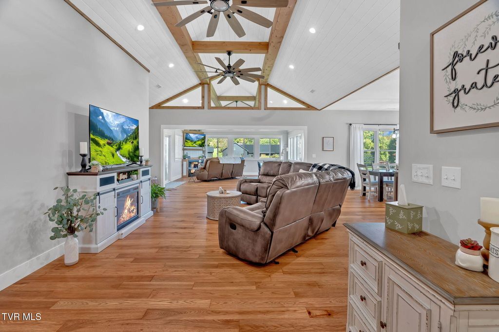 Photo of 495 Oak Grove Road, Gray, TN 37615 (MLS # 9985794)