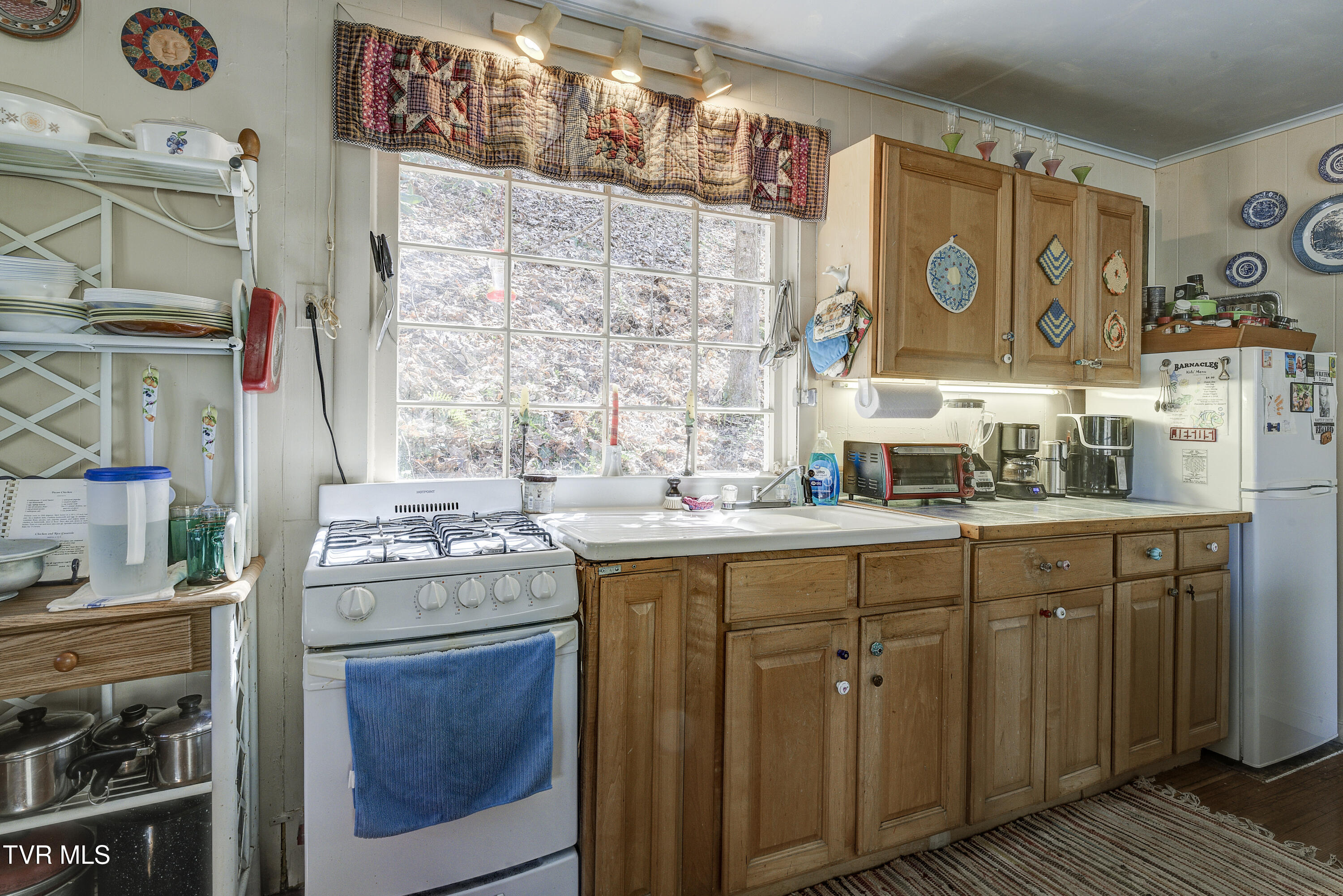 869 Tumbling Creek Road, Erwin, Tennessee image 11