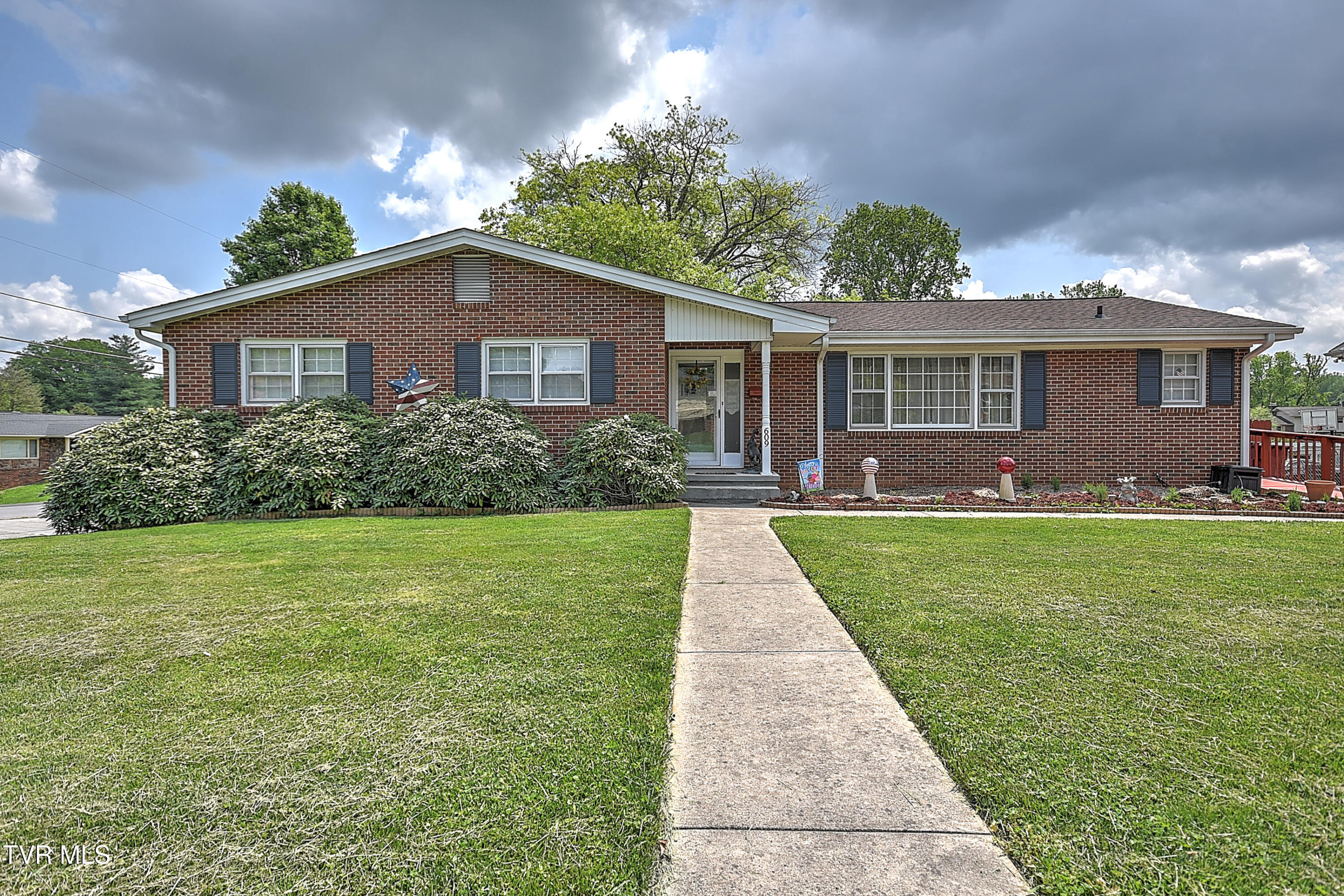 609 Hollyhill Rd Road, Johnson City, Tennessee image 1