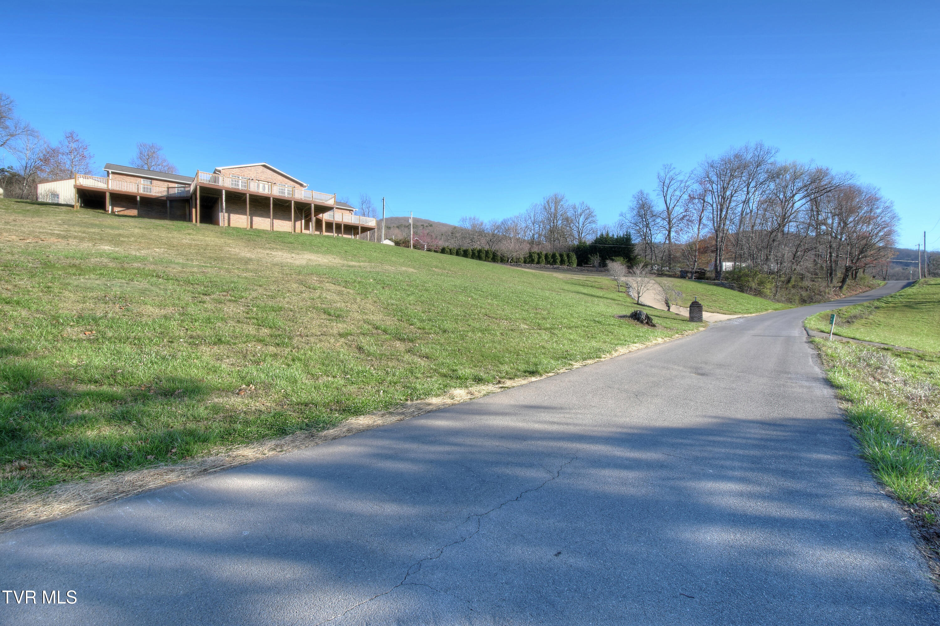379 Airport Road, Elizabethton, Tennessee image 9